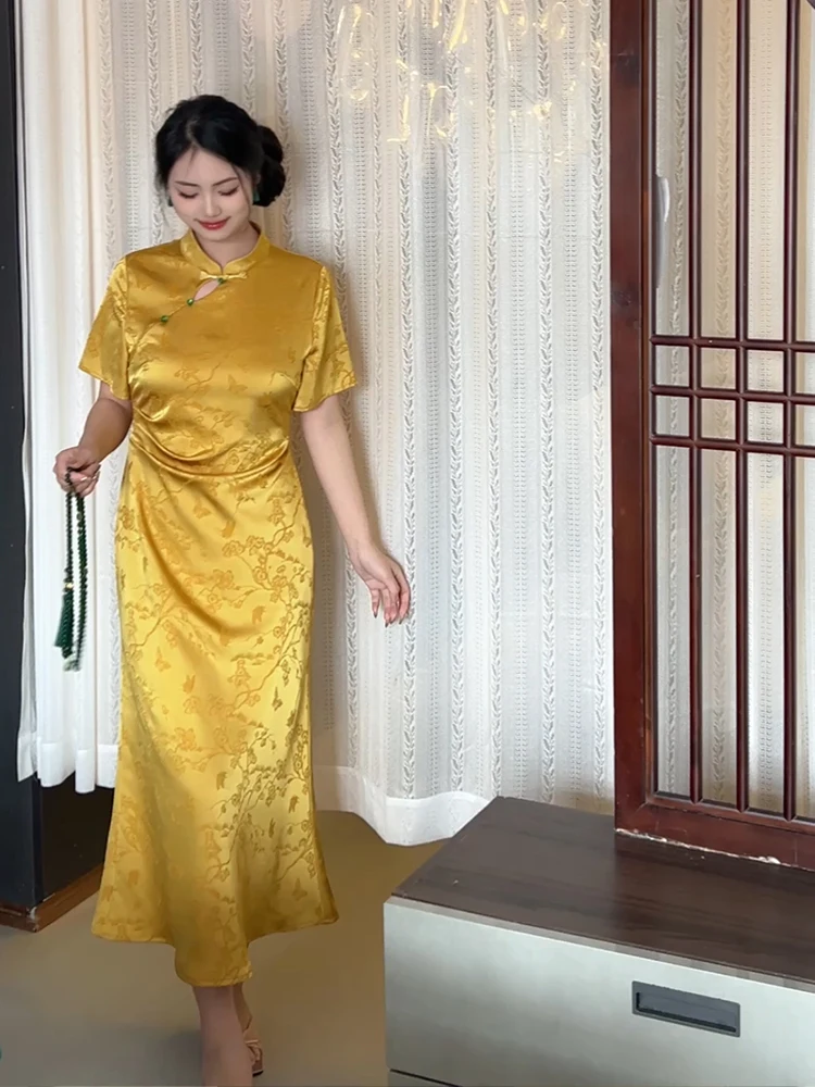 Chinese traditional dress Hanfu Cheongsam jade pattern jacquard temperament large size gold white new Chinese cheongsam dress
Chinese traditional dress Hanfu Cheongsam jade pattern jacquard temperament large size gold white new Chinese cheongsam dress