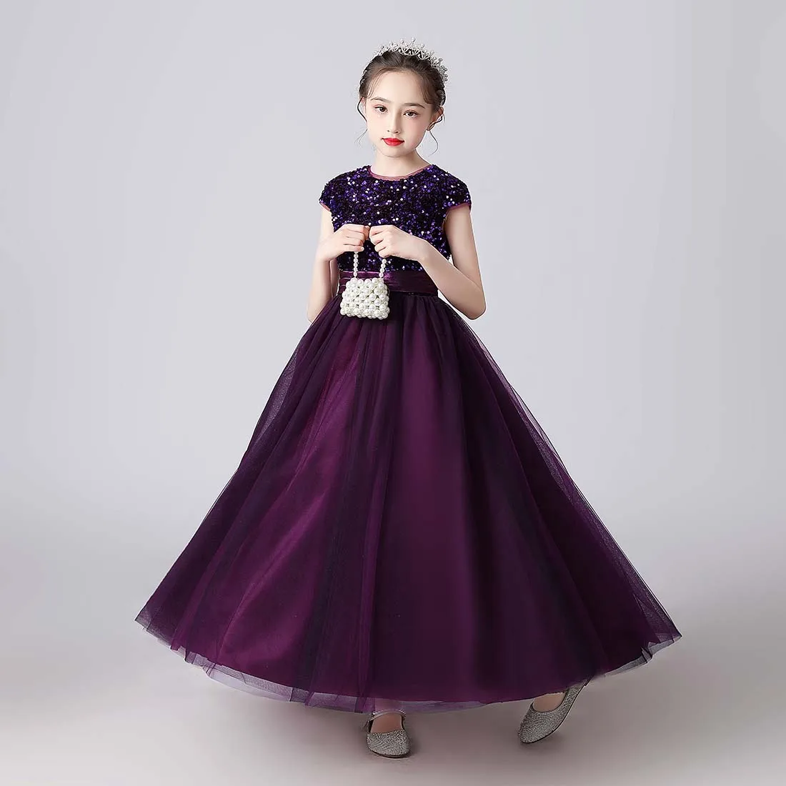 Flower Girl Dresses for Wedding Sparkly Sequins Tulle Puffy Skirt Prom Gown Floor Length First Communion Dress for Girls
Flower Girl Dresses for Wedding Sparkly Sequins Tulle Puffy Skirt Prom Gown Floor Length First Communion Dress for Girls