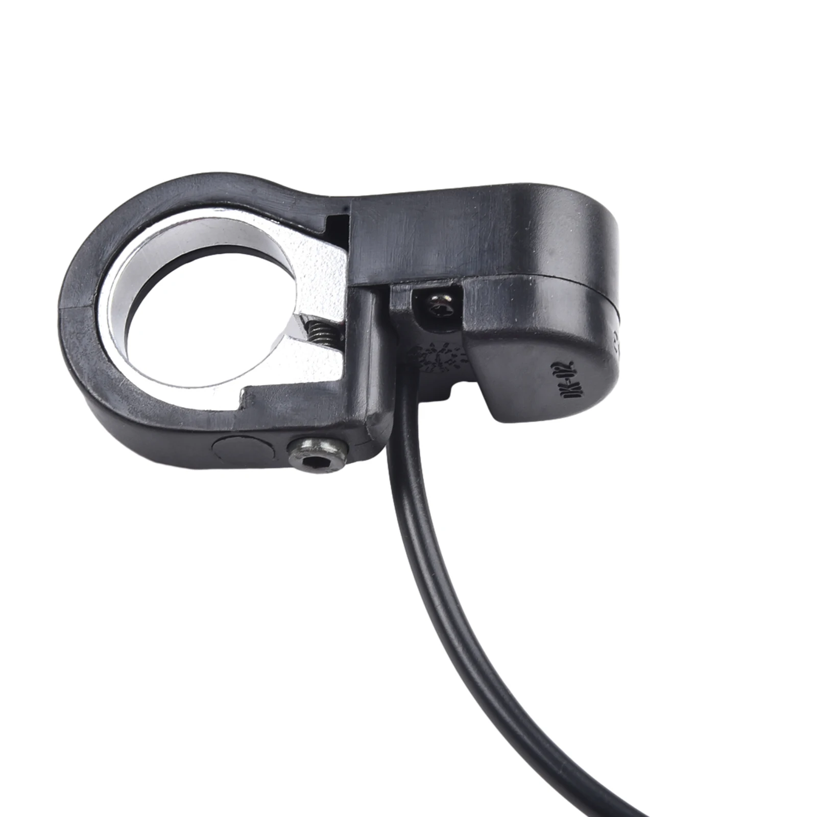 Водонепроницаемый кабель-переключатель для велосипеда, электрических скутеров, аксессуар для ремонта, подходит для руля диаметром 22 5 мм
Водонепроницаемый кабель-переключатель для велосипеда, электрических скутеров, аксессуар для ремонта, подходит для руля диаметром 22 5 мм