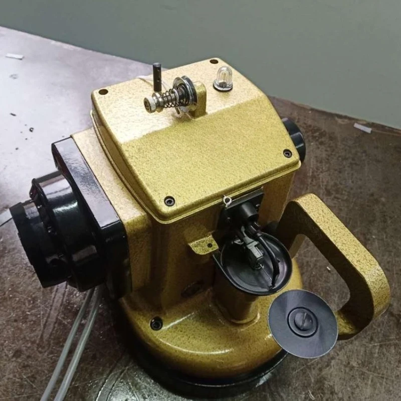 Direct Drive Thin Fur Sewing Machine HK-1-1
Direct Drive Thin Fur Sewing Machine HK-1-1