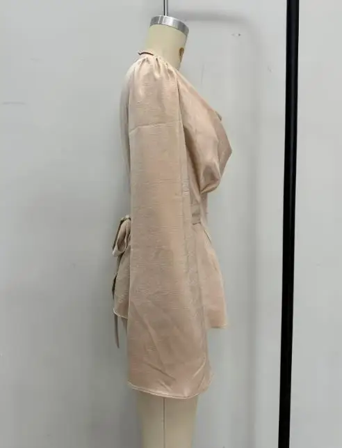 Satin Pile Neck Drape Dress Top with Waist Strap Temperament Commuting Slim Fit and Versatile Flared High Slit Long Sleeve Shirt
Satin Pile Neck Drape Dress Top with Waist Strap Temperament Commuting Slim Fit and Versatile Flared High Slit Long Sleeve Shirt