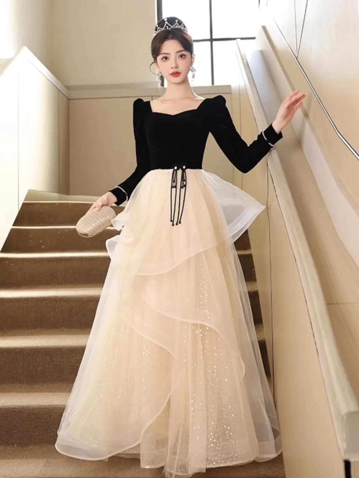 Элегантное черное длинное платье с рукавами-фонариками для женщин, для дня рождения, вечеринки, торжественных мероприятий, класса люкс, новинка 2025 года, на молнии, с U-образным вырезом
Элегантное черное длинное платье с рукавами-фонариками для женщин, для дня рождения, вечеринки, торжественных мероприятий, класса люкс, новинка 2025 года, на молнии, с U-образным вырезом