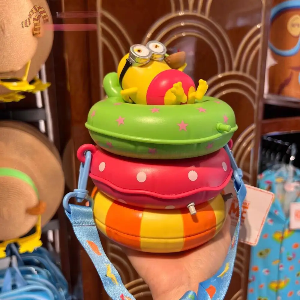 Straw Cup from the Minions Summer Carnival at Beijing Film Park's Resort-themed Area - A Crossbody-style Water Bottle Souvenir
Straw Cup from the Minions Summer Carnival at Beijing Film Park's Resort-themed Area - A Crossbody-style Water Bottle Souvenir