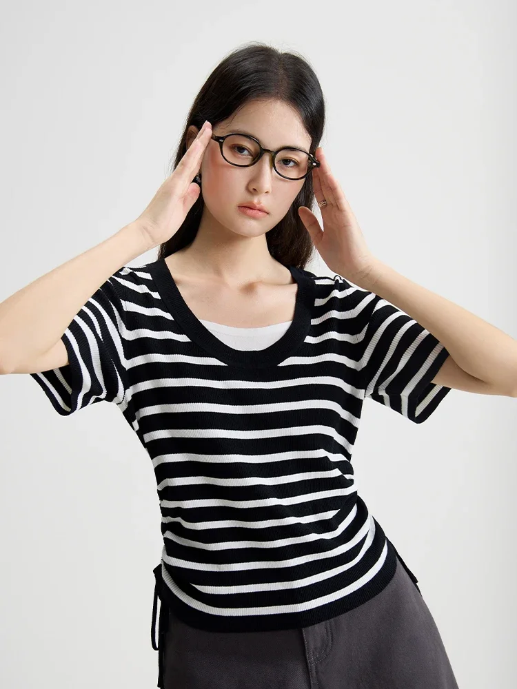 DUSHU Women Summer Knitwear Fake Two Piece Female Black White Stripe Knitted T-Shirts Round Neck Short Sleeve Tops 24DS82803
DUSHU Women Summer Knitwear Fake Two Piece Female Black White Stripe Knitted T-Shirts Round Neck Short Sleeve Tops 24DS82803