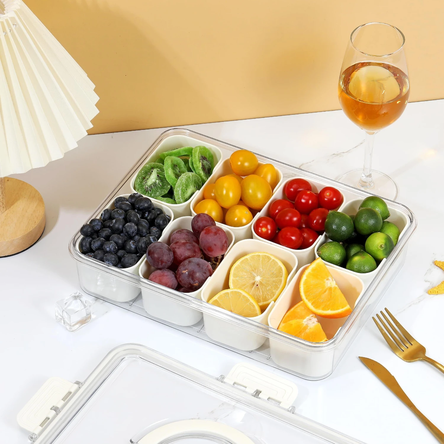 Separate Tray with Lid and Handle Portable Snack Box with 8 Compartments, Snack Container, Suitable for Parties, Vegetables, Fru
Separate Tray with Lid and Handle Portable Snack Box with 8 Compartments, Snack Container, Suitable for Parties, Vegetables, Fru