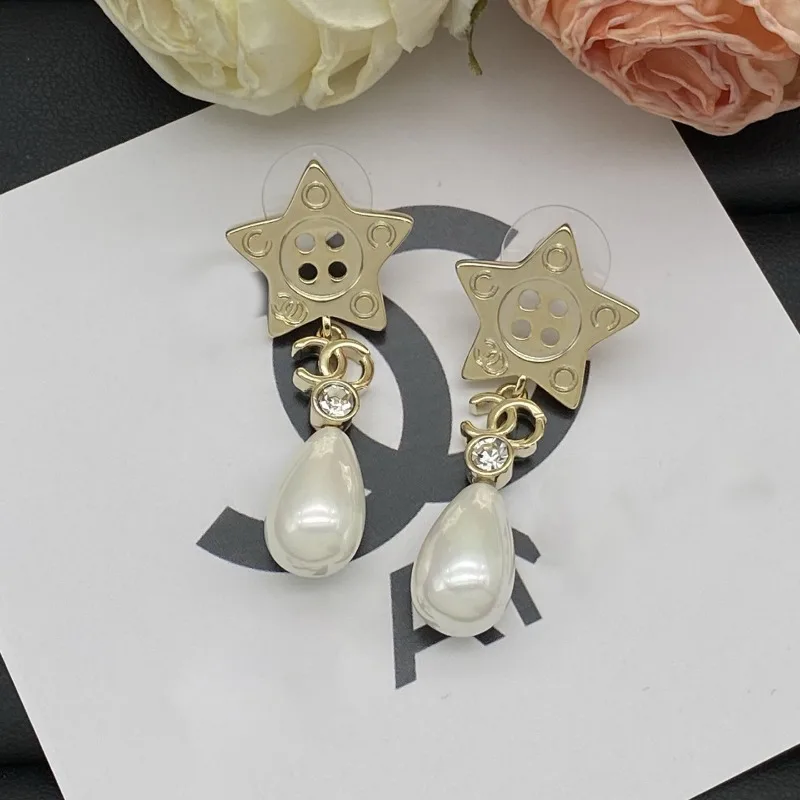 Small Versatile Double Stud Earrings, Water Drop Pearl Star Accessories, Silver Needle Benchmarking, Luxury Temperament
Small Versatile Double Stud Earrings, Water Drop Pearl Star Accessories, Silver Needle Benchmarking, Luxury Temperament