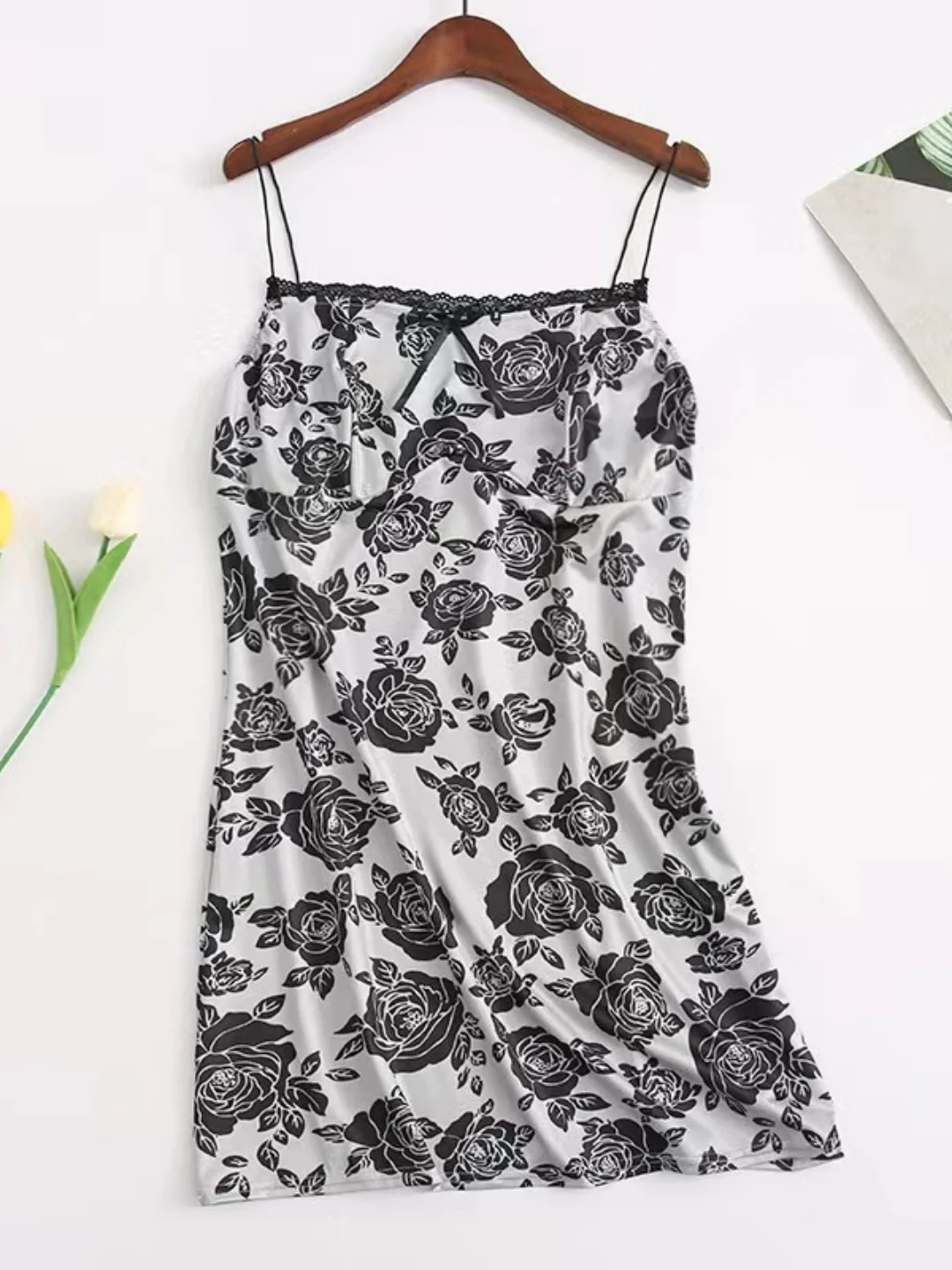 Summer New plus Size Sleepwear Lace Patchwork Strapless Nightgown Sexy Backless Design Sleeveless Big Size Sleep Dress
Summer New plus Size Sleepwear Lace Patchwork Strapless Nightgown Sexy Backless Design Sleeveless Big Size Sleep Dress