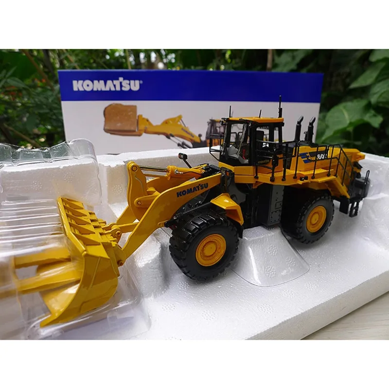 Diecast 1:50 Scale Alloy Komatsu WA600-8 Stone Handler Loader Model Finished Product Simulation Toy Collection Static Model
Diecast 1:50 Scale Alloy Komatsu WA600-8 Stone Handler Loader Model Finished Product Simulation Toy Collection Static Model