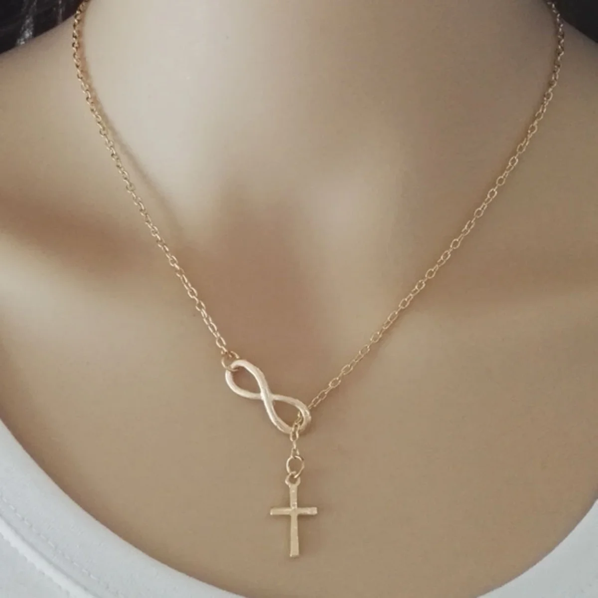 Long chain Number 8 cross Necklaces Pendants For Women Imple Design Gold Color Stylish Stainless Steel Jewelry Gifts
Long chain Number 8 cross Necklaces Pendants For Women Imple Design Gold Color Stylish Stainless Steel Jewelry Gifts