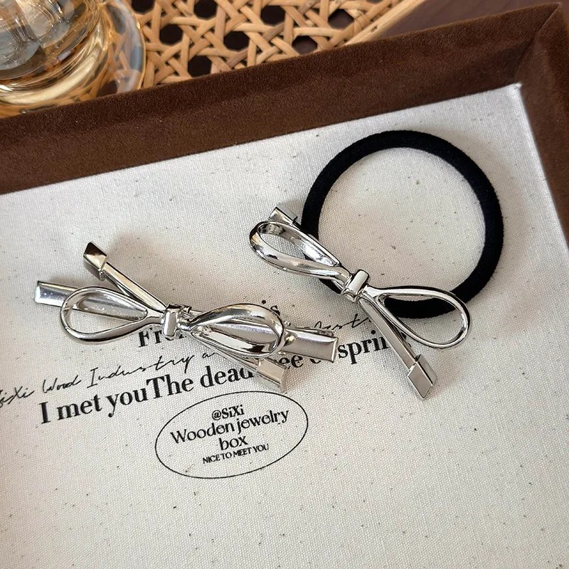 Hair Clip Metal Bow Duckbill Stylish Edgy Premium for Low Ponytail Side Fringe Back Head Women Durable Comfortable
Hair Clip Metal Bow Duckbill Stylish Edgy Premium for Low Ponytail Side Fringe Back Head Women Durable Comfortable