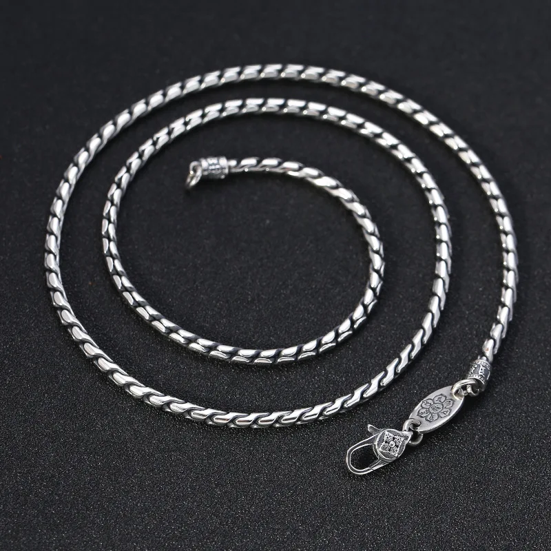 S925 sterling silver retro six-character mantra necklace menstylish thai silver craft 3mm fairy bone chain
S925 sterling silver retro six-character mantra necklace menstylish thai silver craft 3mm fairy bone chain