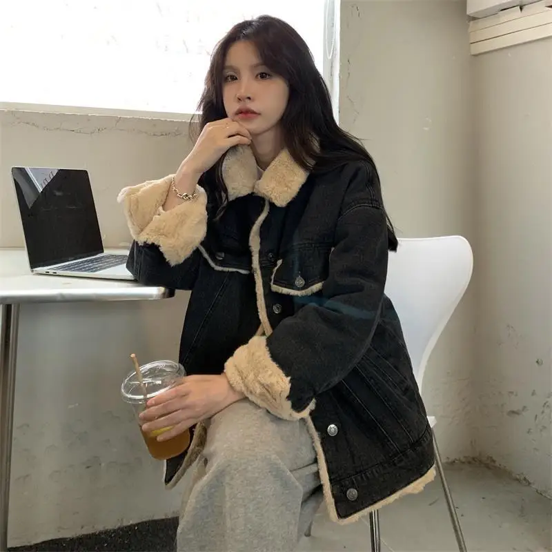 Denim Coats With Rhinestone Woman Fur Plush Womens Fall Velvet Drawstring Mid-Length Trendy Preppy Style Travel Commuting Jacket
Denim Coats With Rhinestone Woman Fur Plush Womens Fall Velvet Drawstring Mid-Length Trendy Preppy Style Travel Commuting Jacket
