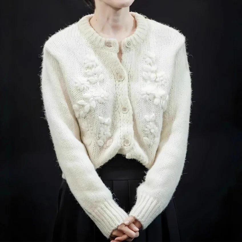 Вязаный свитер с ручной вышивкой цветами Rel Song Hui, корейский стиль, женский, мягкий трикотаж, стандартный тонкий крой
Вязаный свитер с ручной вышивкой цветами Rel Song Hui, корейский стиль, женский, мягкий трикотаж, стандартный тонкий крой