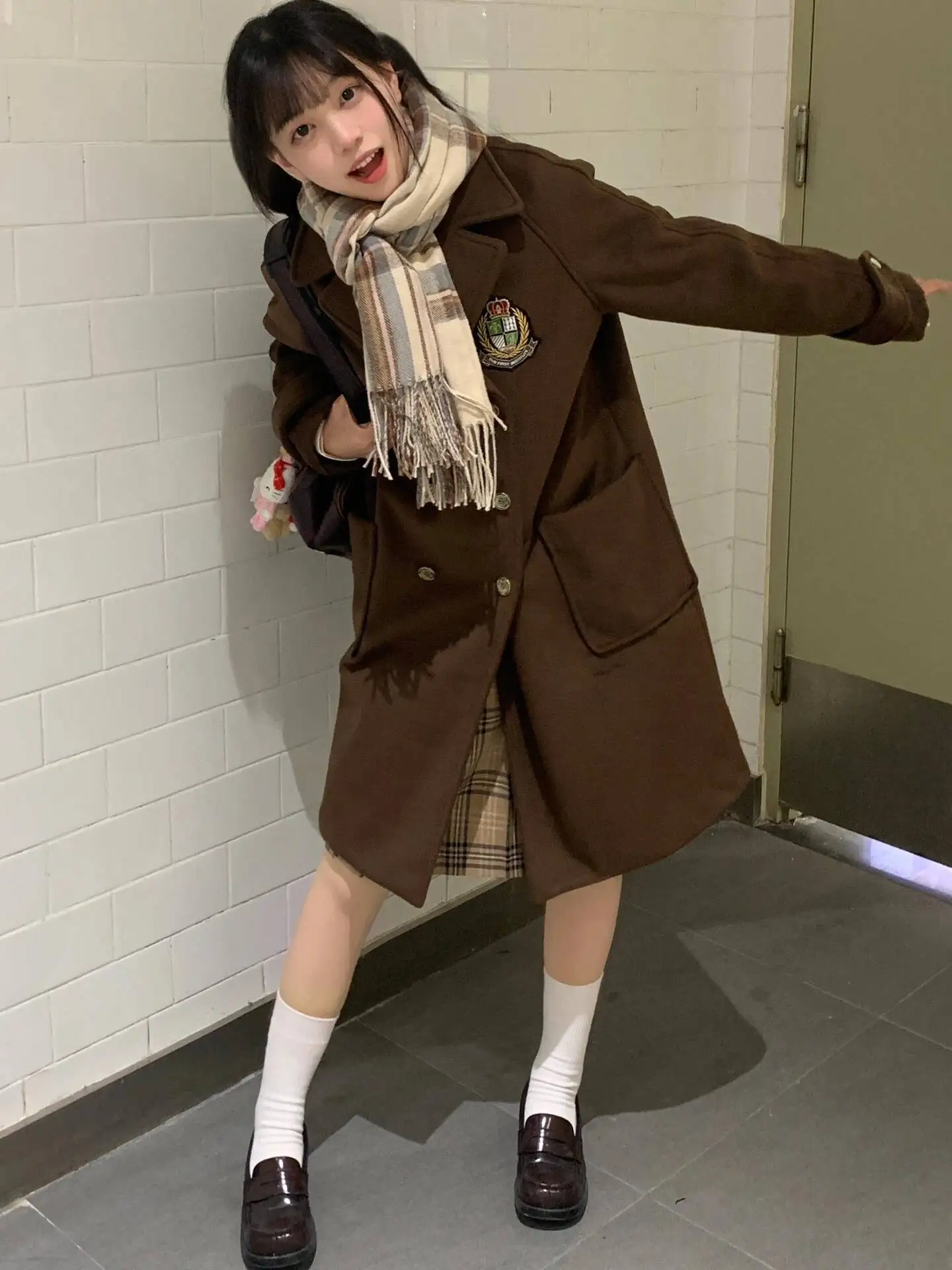 Winter Thiened Woolen Coat Women's Korean Sle Commute Long Sve Double Breasted Pure Color Jaet Warm School orm
Winter Thiened Woolen Coat Women's Korean Sle Commute Long Sve Double Breasted Pure Color Jaet Warm School orm