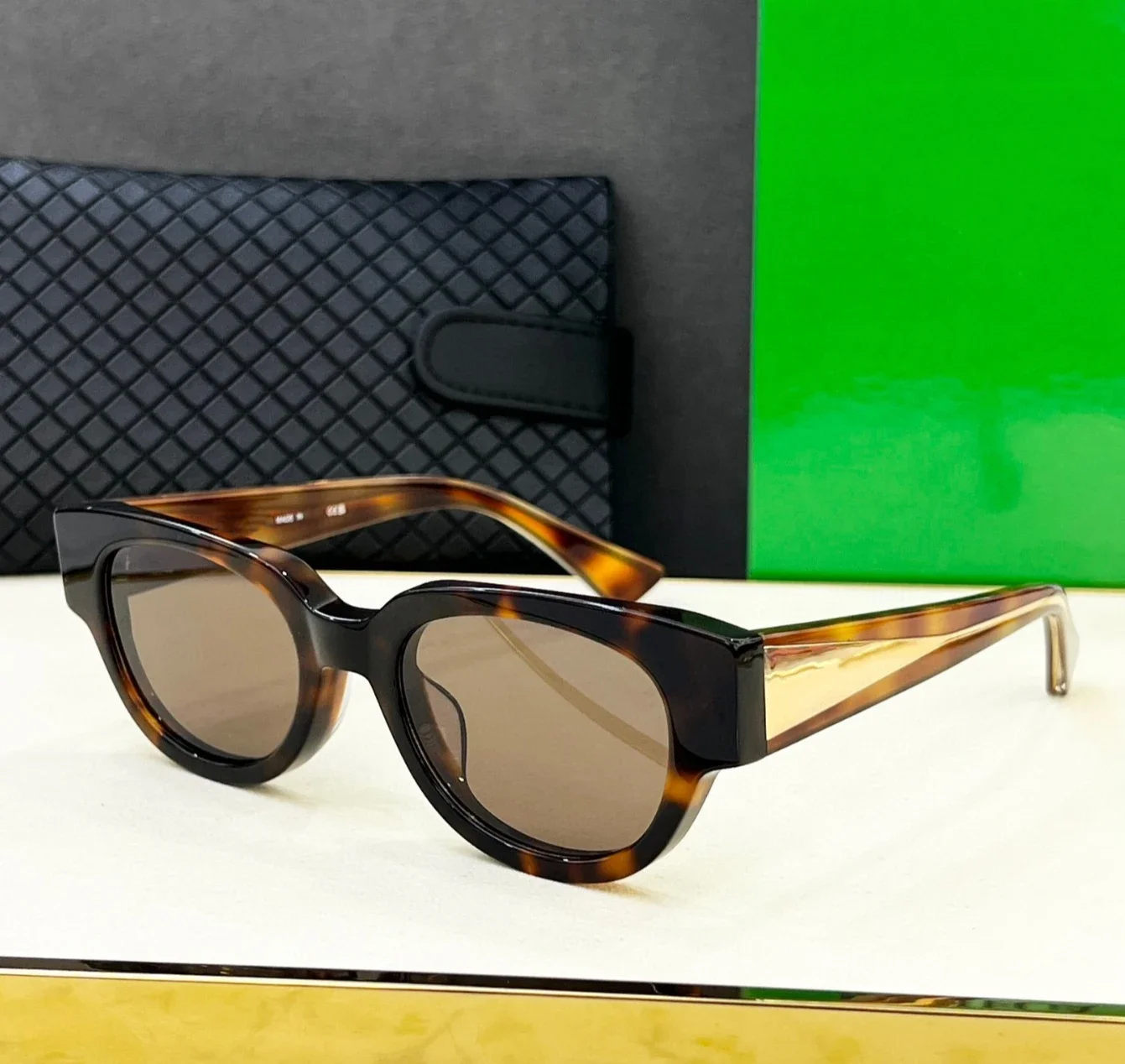 Original Designer Frame Fashionable Women's Sunglasses Europeanm American Versatile BV1278SA High-end Round Men's Sunglasses
Original Designer Frame Fashionable Women's Sunglasses Europeanm American Versatile BV1278SA High-end Round Men's Sunglasses