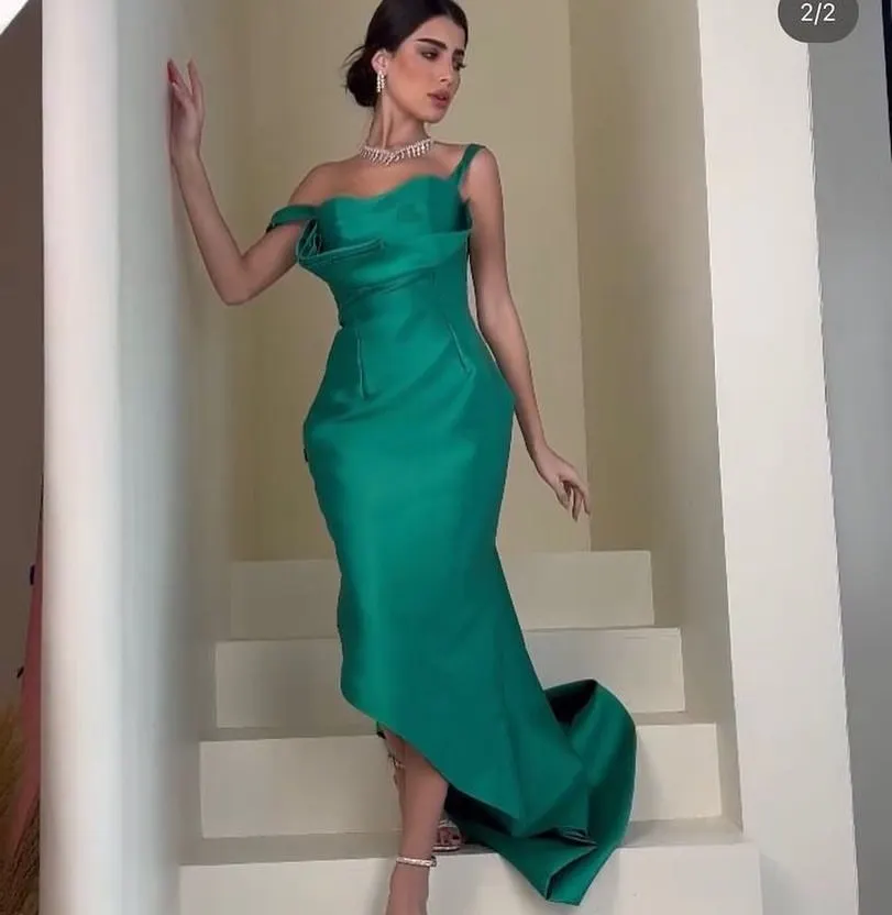Sapmae Scalloped Neckline Sheath Court Train Zipper Up Ruffle Green Elegant Prom Formal Evenning Party Dress For Women
Sapmae Scalloped Neckline Sheath Court Train Zipper Up Ruffle Green Elegant Prom Formal Evenning Party Dress For Women