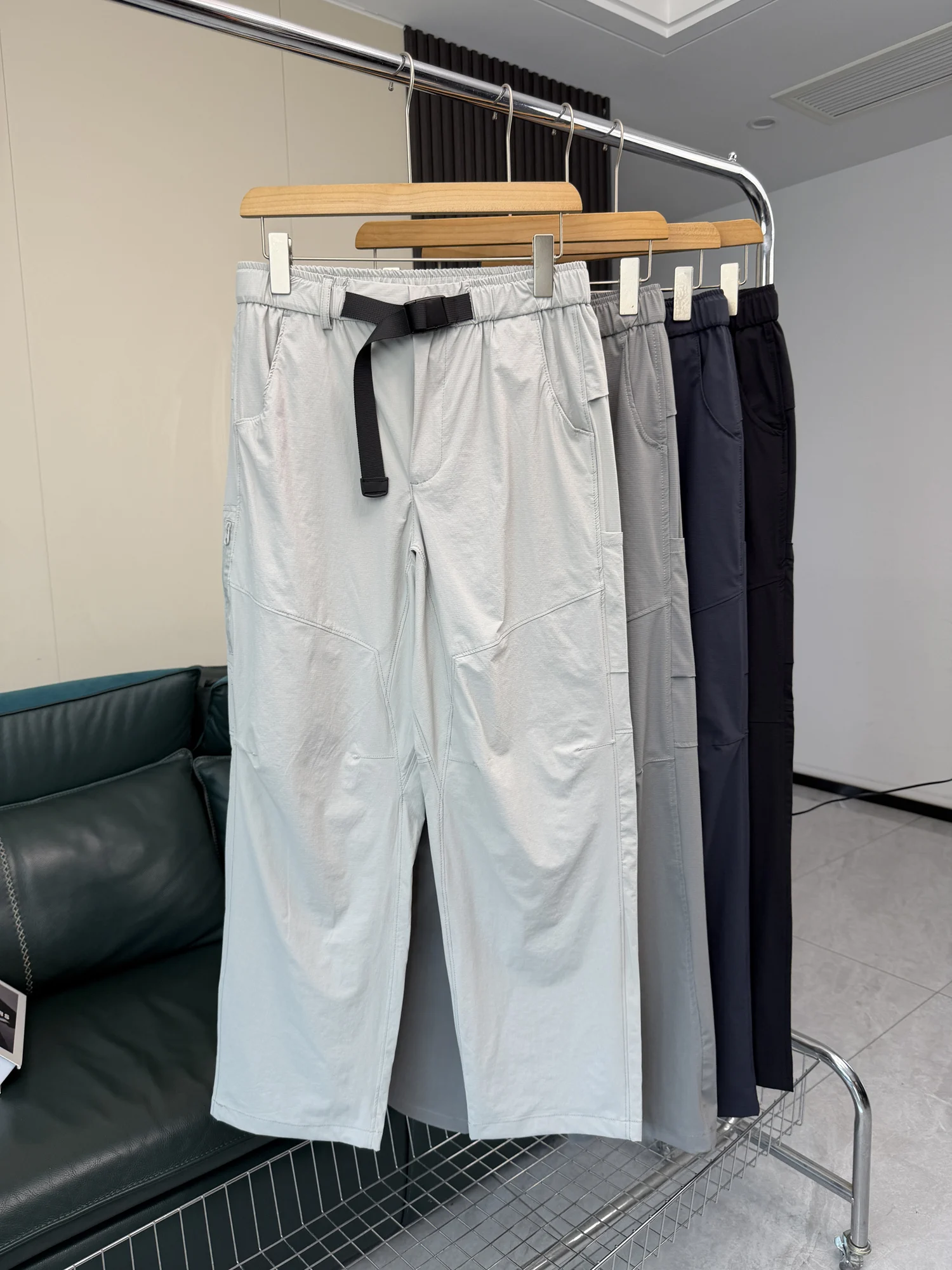 Outdoor Men's Lightweight Elastic Casual Pants Quick Dry Breathable 3D Tailored Mountain Series Workwear Straight Leg Pants
Outdoor Men's Lightweight Elastic Casual Pants Quick Dry Breathable 3D Tailored Mountain Series Workwear Straight Leg Pants