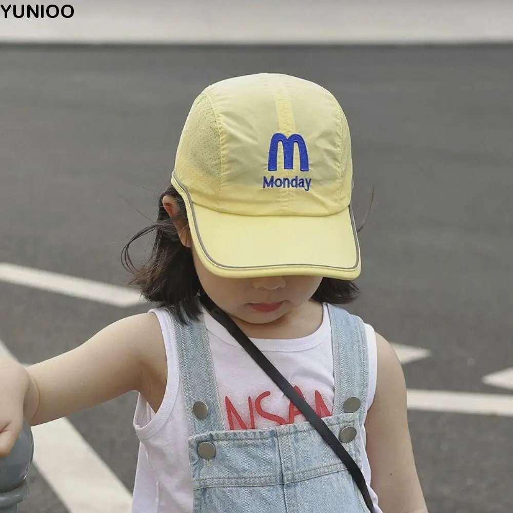 Korean Summer Baby Baseball Cap Breathable Quick Dry Children Peaked Hat Visor Letter Sun Protection Cap Boys Girls
Korean Summer Baby Baseball Cap Breathable Quick Dry Children Peaked Hat Visor Letter Sun Protection Cap Boys Girls