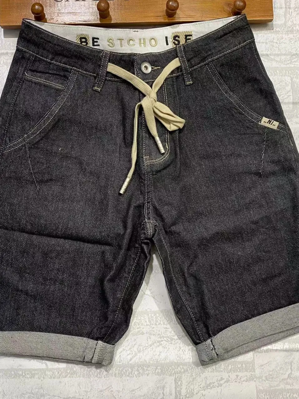 2025: мужская летняя тонкая американская рабочая одежда в стиле ретро, повседневные эластичные брюки средней длины, модные брендовые джинсы с пятью точками
2025: мужская летняя тонкая американская рабочая одежда в стиле ретро, повседневные эластичные брюки средней длины, модные брендовые джинсы с пятью точками