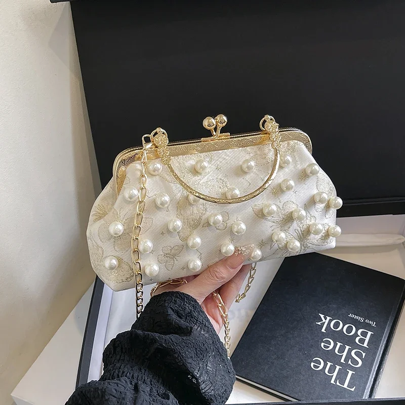 Trend Exquisite Pearl Decoration Chinses Style Crossbody Bags Chain Women's Bags 2025 New Women's Handbags Evening Bags
Trend Exquisite Pearl Decoration Chinses Style Crossbody Bags Chain Women's Bags 2025 New Women's Handbags Evening Bags