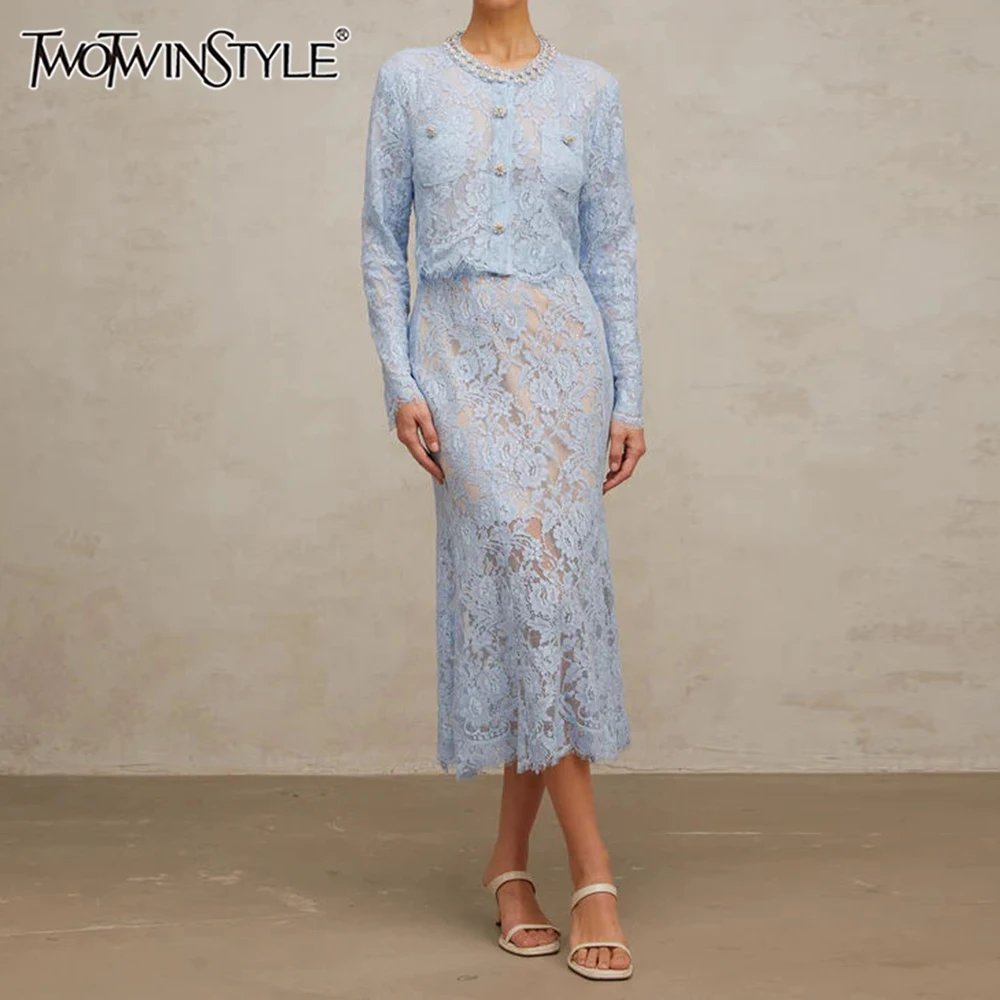TWOTWINSTYLE комплект из двух предметов для женщин, круглый вырез, длинные рукава, модный топ из бисера, высокая талия, лоскутная юбка с аппликацией, женская 
TWOTWINSTYLE комплект из двух предметов для женщин, круглый вырез, длинные рукава, модный топ из бисера, высокая талия, лоскутная юбка с аппликацией, женская