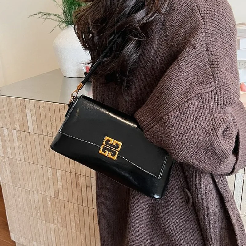 Luxury Simple Diaper Bag For Women Crossbody Messenger Bag Unique Leather Tote Large Capacity Simple Letter Logo Retro Chic
Luxury Simple Diaper Bag For Women Crossbody Messenger Bag Unique Leather Tote Large Capacity Simple Letter Logo Retro Chic