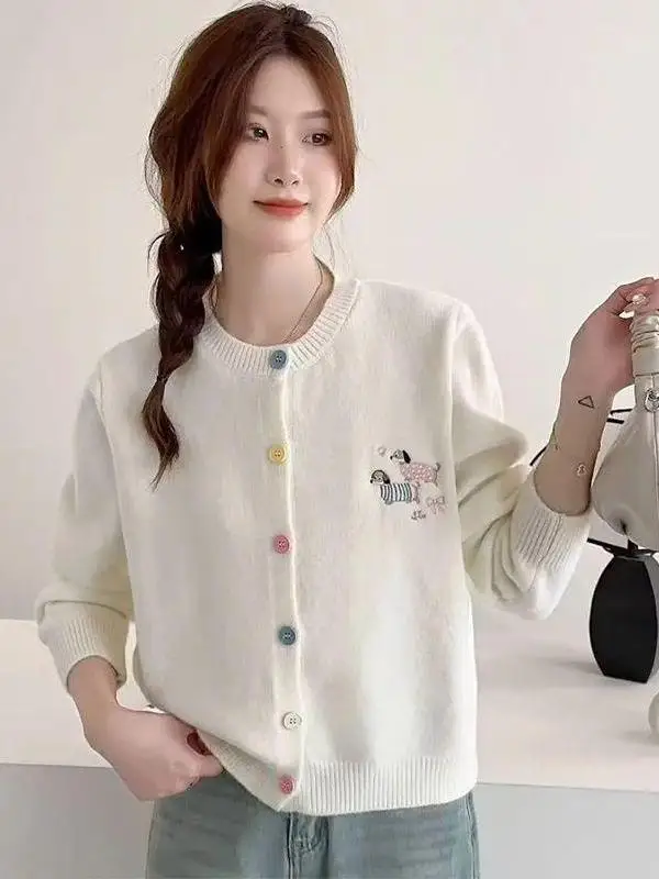 Sweet Embroidered Cartoon Long Sleeve round Neck Knitted Open Cardigan Loose Sweater Autumn Winter Fashion Women's Top Button up
Sweet Embroidered Cartoon Long Sleeve round Neck Knitted Open Cardigan Loose Sweater Autumn Winter Fashion Women's Top Button up