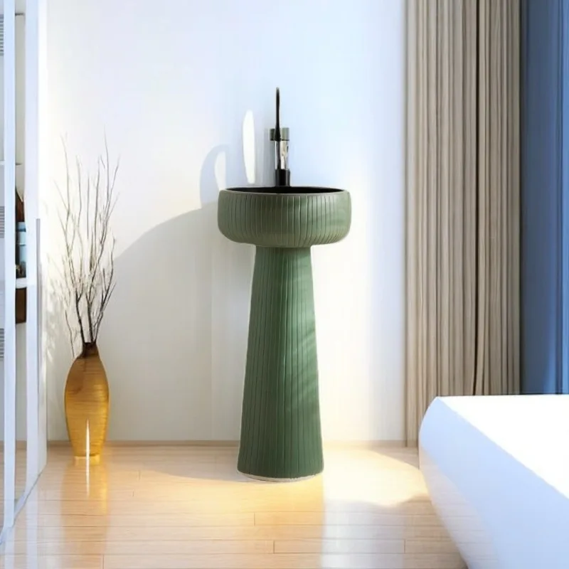 Outdoor washbasin retro small apartment vertical balcony column basin courtyard integrated
Outdoor washbasin retro small apartment vertical balcony column basin courtyard integrated