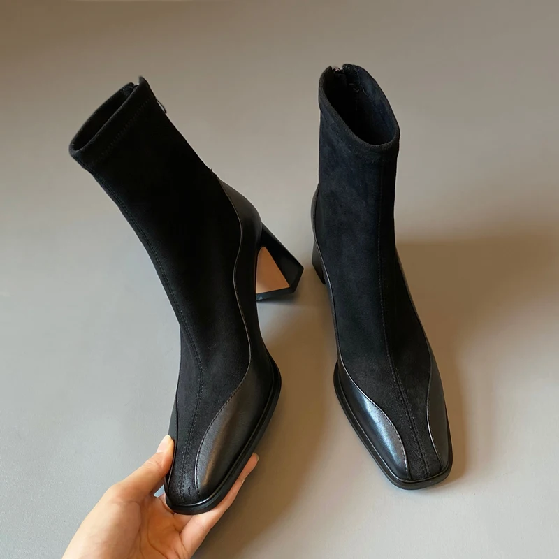Women's New Winter Thick Heel Cotton Boots Ladies Square Head Splicing Suede Back Zipper Anti-slip Wear-resistant Short Boots
Women's New Winter Thick Heel Cotton Boots Ladies Square Head Splicing Suede Back Zipper Anti-slip Wear-resistant Short Boots