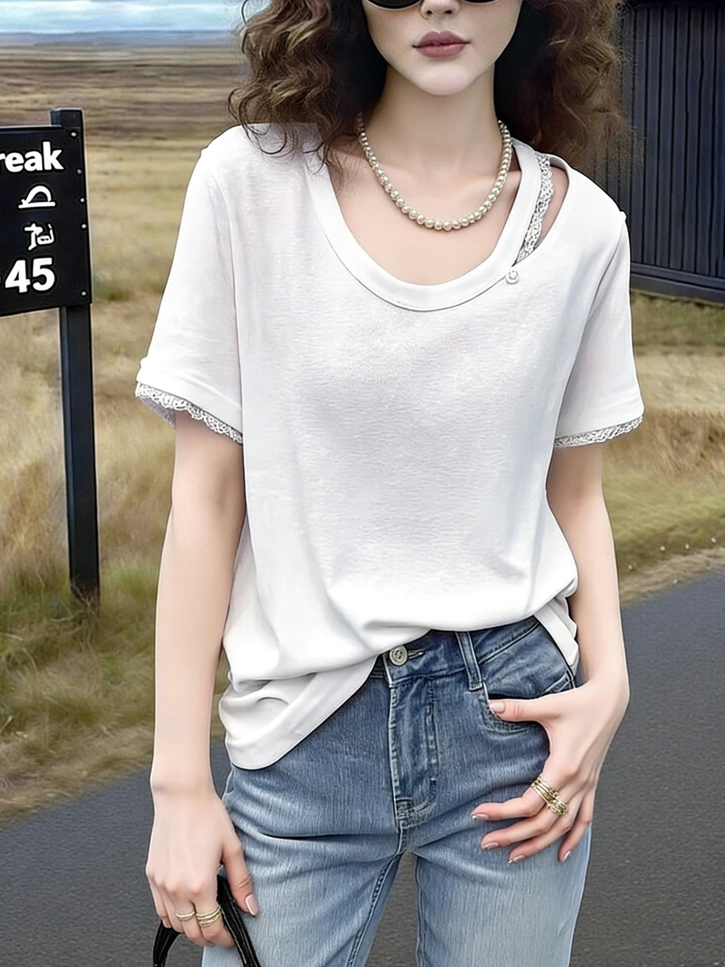 Sweet Style Loose round Neck T-Shirt Slim Fit Lace Trim Splice Short Sleeve Overhead Summer Versatile Women's Top Korean Style
Sweet Style Loose round Neck T-Shirt Slim Fit Lace Trim Splice Short Sleeve Overhead Summer Versatile Women's Top Korean Style