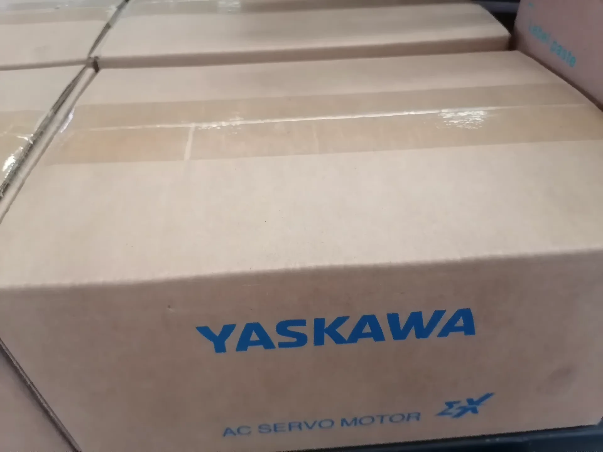 Серводвигатель SGMSH-09DCA6H-OY Совершенно новый, серводвигатель SGMSH 09DCA6H OY, быстрая доставка, на складе
Серводвигатель SGMSH-09DCA6H-OY Совершенно новый, серводвигатель SGMSH 09DCA6H OY, быстрая доставка, на складе