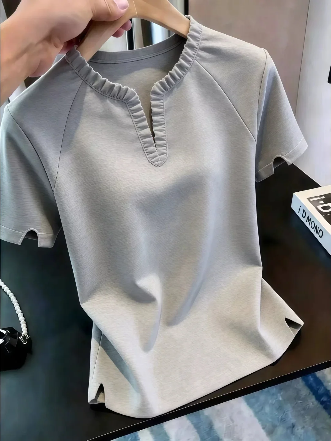 Summer 2026 Women's Comfortable Pure Color Versatile Short Sleeve T-Shirt Korean Style Straight Cut Soft Breathable Casual Top
Summer 2026 Women's Comfortable Pure Color Versatile Short Sleeve T-Shirt Korean Style Straight Cut Soft Breathable Casual Top