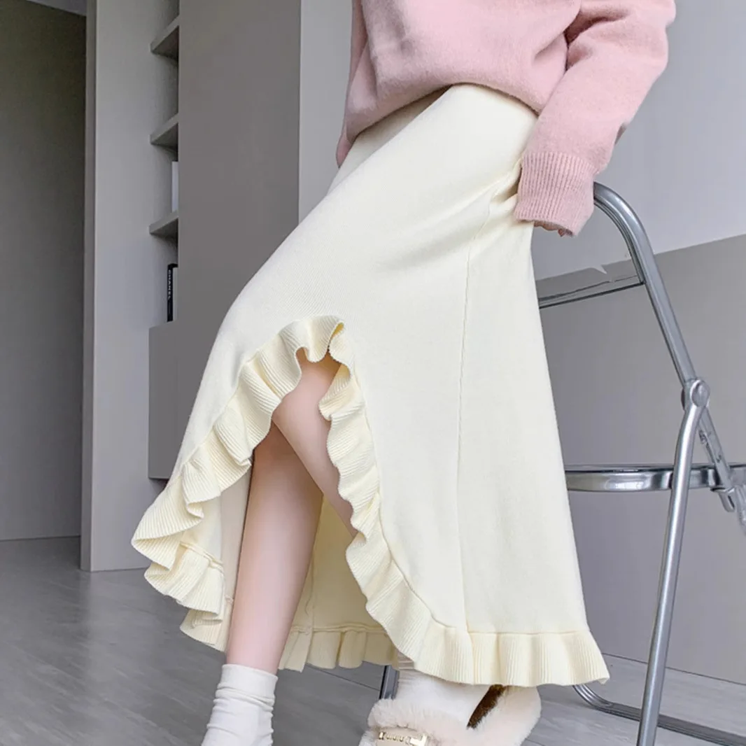 Knitted Midi Skirt for Women Versatile for Winter 2025 High Waisted Skirt with Loose Wood Ear Edge and Split Fishtail Skirt
Knitted Midi Skirt for Women Versatile for Winter 2025 High Waisted Skirt with Loose Wood Ear Edge and Split Fishtail Skirt