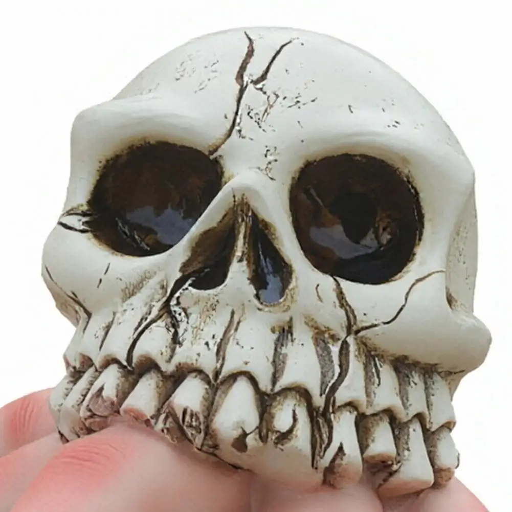 Skull Finger Ornament Resin Carving Halloween Decoration Scary Dark Hunting Style Figure for Outdoor Party Desktop Gift
Skull Finger Ornament Resin Carving Halloween Decoration Scary Dark Hunting Style Figure for Outdoor Party Desktop Gift