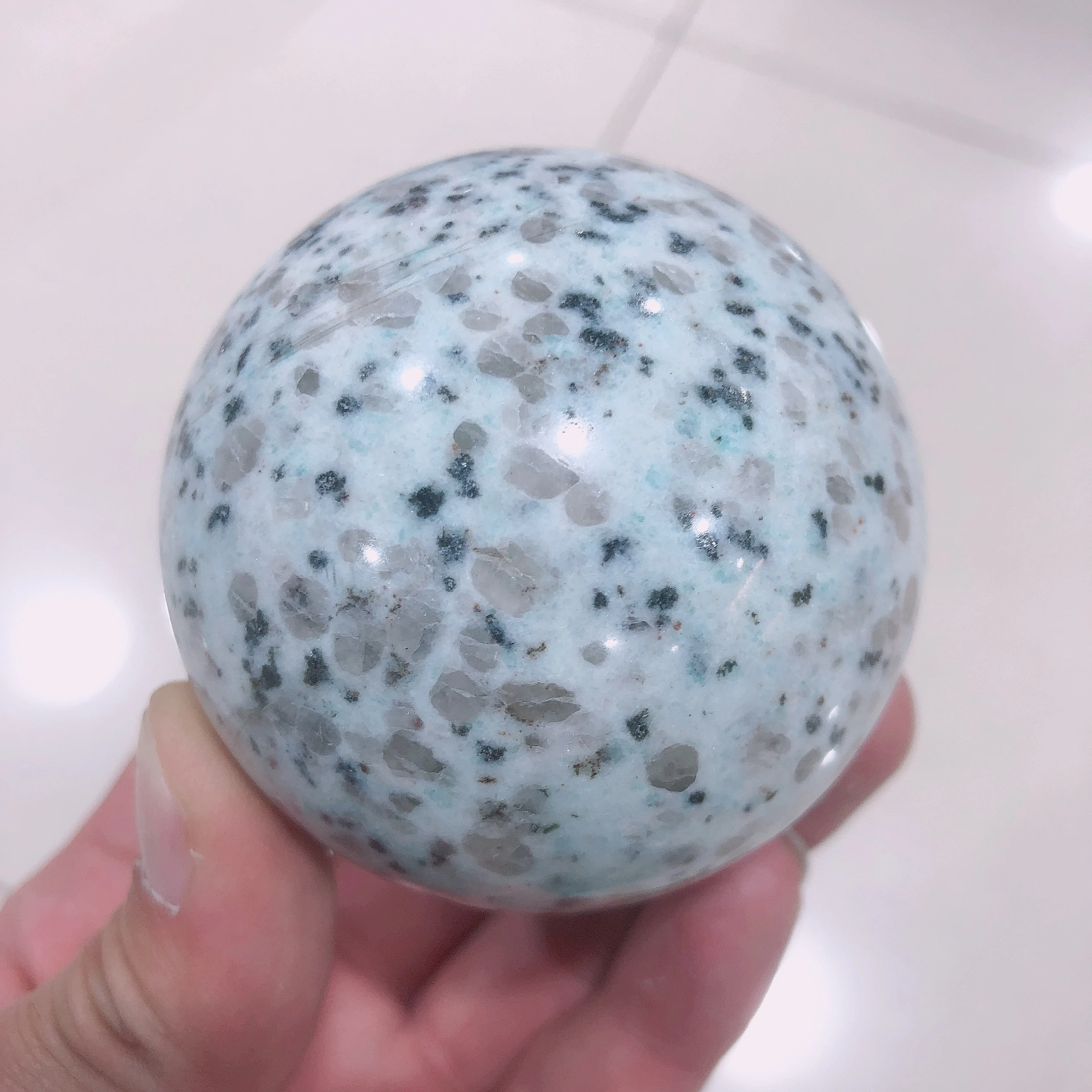 Natural Tianshan blue crystal quartz sphere ,Natural stone home decorated high quality stones sphere
Natural Tianshan blue crystal quartz sphere ,Natural stone home decorated high quality stones sphere