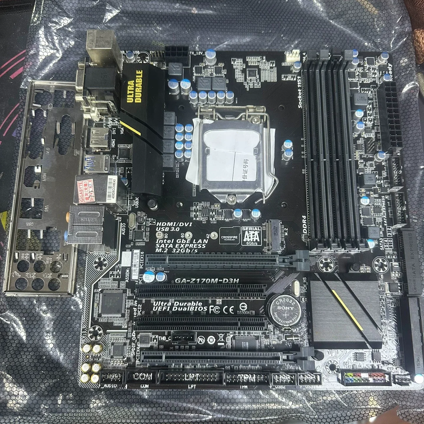 For Gigabyte GA-Z170M-D3H Desktop Motherboard Z170M D3H LGA 1151 DDR4 Mainboard 100% Tested OK Fully Work
For Gigabyte GA-Z170M-D3H Desktop Motherboard Z170M D3H LGA 1151 DDR4 Mainboard 100% Tested OK Fully Work