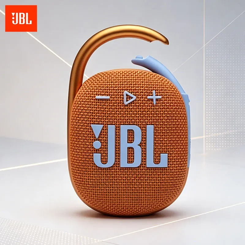 JBL Clip 4 Solid-color minimalist audio system - Versatile for home decor. Place the audio system in the living room.
JBL Clip 4 Solid-color minimalist audio system - Versatile for home decor. Place the audio system in the living room.