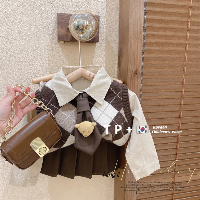 Children's Autumn Models Suit2024New Boys and Girls College Style Blouse Vest Baby Spring and Autumn Three-Piece Tide
Children's Autumn Models Suit2024New Boys and Girls College Style Blouse Vest Baby Spring and Autumn Three-Piece Tide
