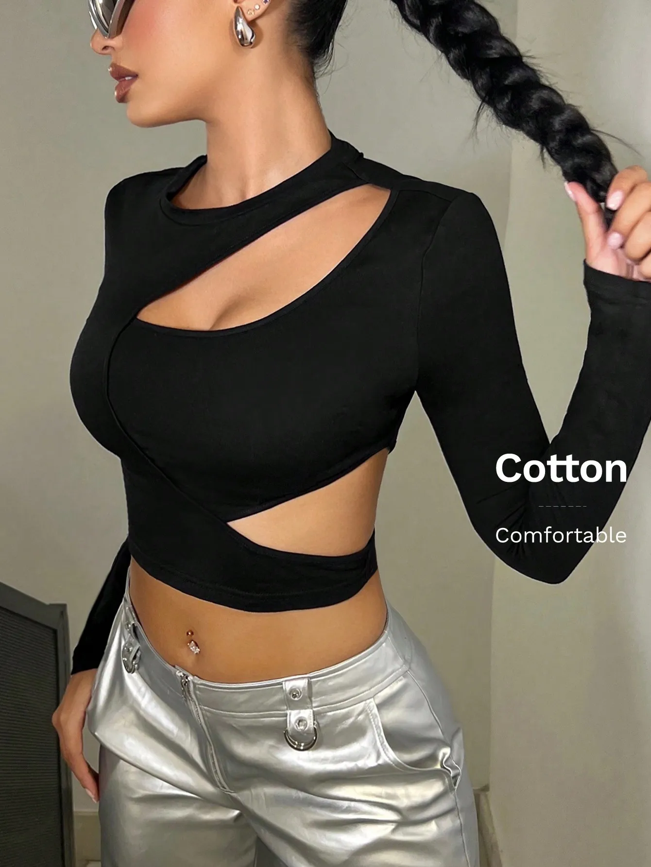 Черный укороченный топ с вырезами и длинными рукавами - хлопок, высокая эластичность, сексуальный уличный стиль
Черный укороченный топ с вырезами и длинными рукавами - хлопок, высокая эластичность, сексуальный уличный стиль