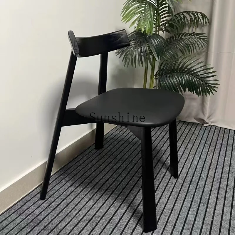 Nordic ash wood home Italian black modern hotel negotiation simple leather chair
Nordic ash wood home Italian black modern hotel negotiation simple leather chair