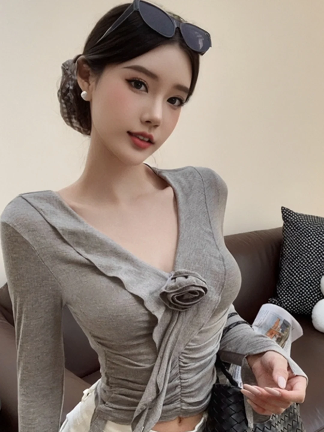 Early Autumn Korean Style Women's Fashion Top Short Slim Fit Splice Sleeve V-Neck Floral Base Shirt City Walk Skin-Frien...
Early Autumn Korean Style Women's Fashion Top Short Slim Fit Splice Sleeve V-Neck Floral Base Shirt City Walk Skin-Frien...