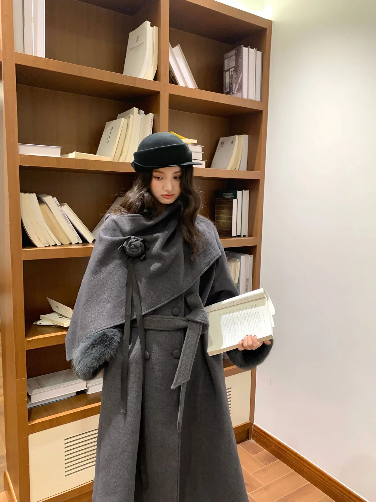 Шерстяное пальто большого размера в корейском стиле для женщин: осенне-зимняя коллекция, дизайнерский шик, большие размеры, индивидуальный пошив, верхняя одежда
Шерстяное пальто большого размера в корейском стиле для женщин: осенне-зимняя коллекция, дизайнерский шик, большие размеры, индивидуальный пошив, верхняя одежда