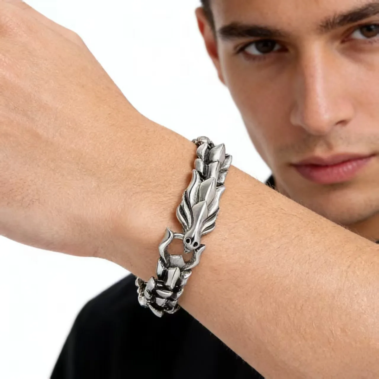 Personalized keel punk bracelet domineering faucet beast creative bracelet men's hip hop bracelet jewelry
Personalized keel punk bracelet domineering faucet beast creative bracelet men's hip hop bracelet jewelry