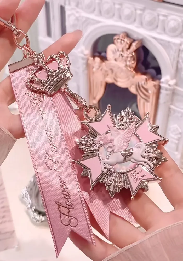 Flower Knows New Knight Unicorn Series Under-Eye Palette Pendant Mini Eyeshadow Palette
Flower Knows New Knight Unicorn Series Under-Eye Palette Pendant Mini Eyeshadow Palette