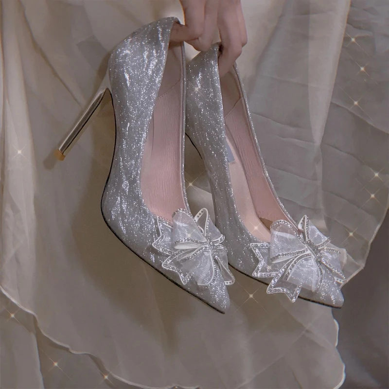 French Crystal Shoes for Women 2025 Spring and Autumn New Rhinestone Bow Pointed High Heels
French Crystal Shoes for Women 2025 Spring and Autumn New Rhinestone Bow Pointed High Heels