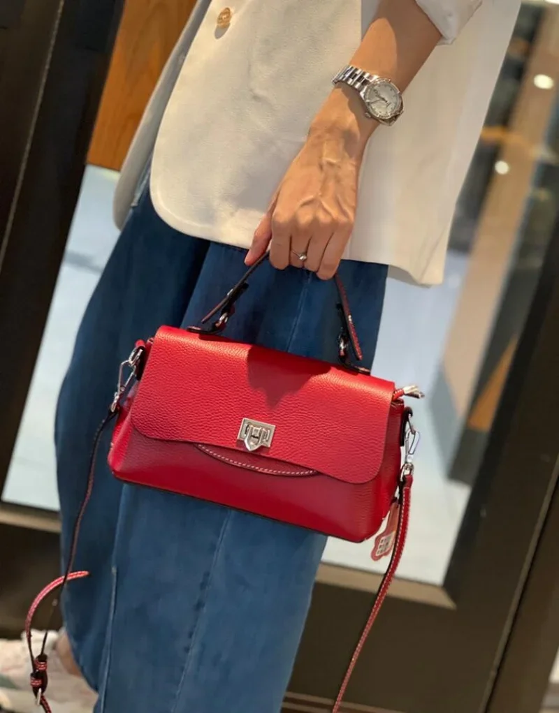 New Women Genuine Leather Top-handle Bag Envelope Bags Luxury Designer Shoulder Handbag Ladies Elegant Crossbody For Ladies
New Women Genuine Leather Top-handle Bag Envelope Bags Luxury Designer Shoulder Handbag Ladies Elegant Crossbody For Ladies