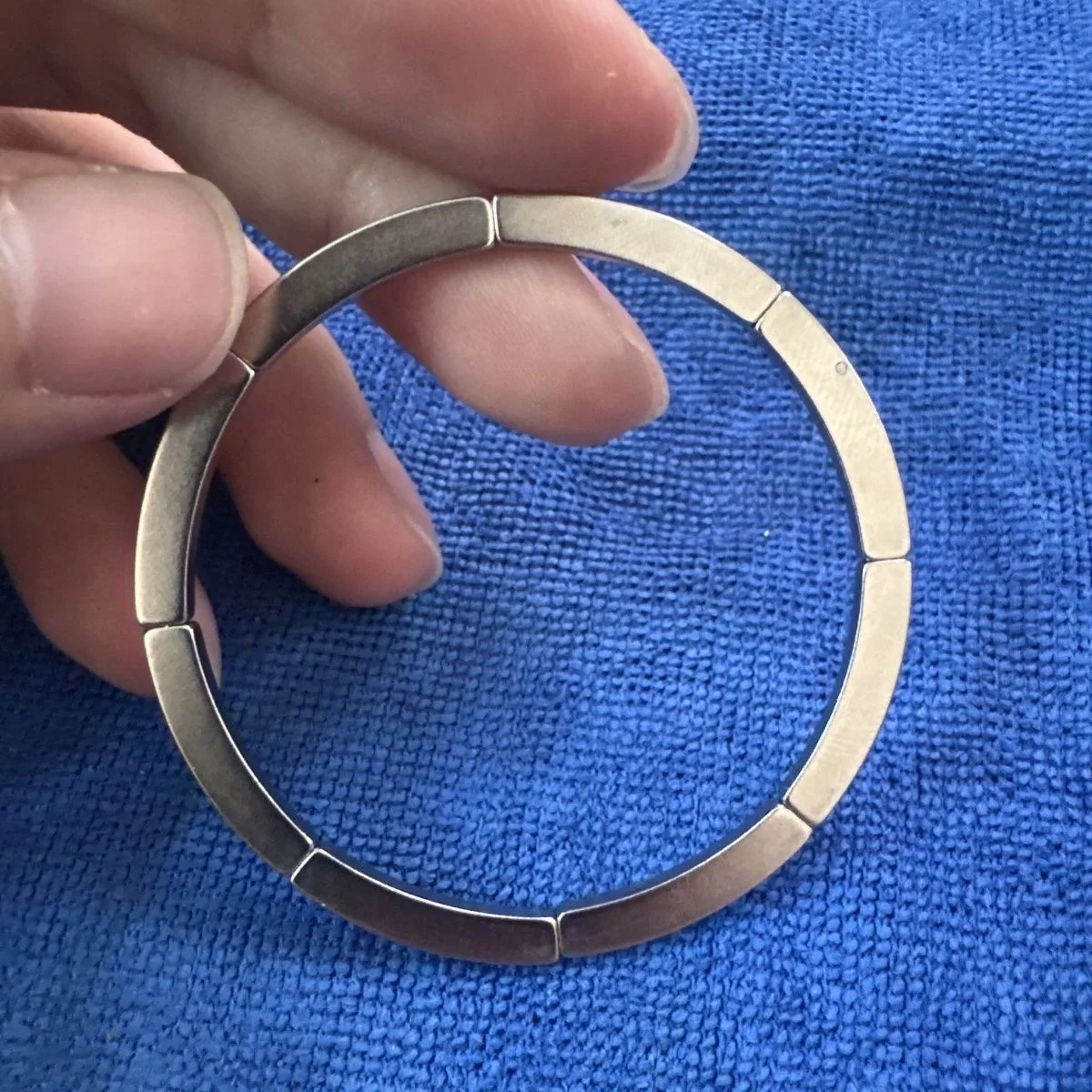 5 шт. магнитных кольцевых накладок N52 для Magsafe 13, O-образные и C-образные, для беспроводной зарядки, сильные магнитные кольца для передачи данных
5 шт. магнитных кольцевых накладок N52 для Magsafe 13, O-образные и C-образные, для беспроводной зарядки, сильные магнитные кольца для передачи данных
