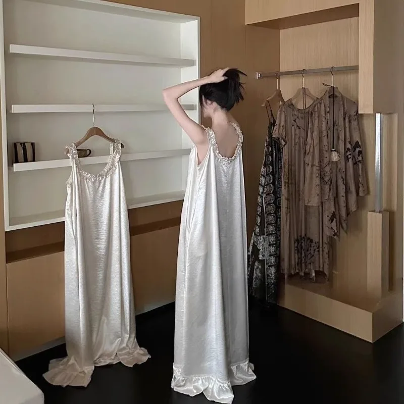 Women's Summer New Popular Anti-acetate Satin Pearl White Suspender Lace Skirt Satin Can Be Worn Outside Loungewear
Women's Summer New Popular Anti-acetate Satin Pearl White Suspender Lace Skirt Satin Can Be Worn Outside Loungewear