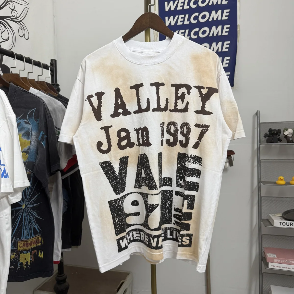 Высококачественная футболка V 97FM Street Style Heavy Du Vintage Loose с коротким рукавом, креативным забавным принтом, повседневная летняя модель
Высококачественная футболка V 97FM Street Style Heavy Du Vintage Loose с коротким рукавом, креативным забавным принтом, повседневная летняя модель