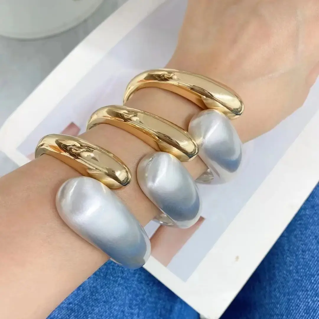 3PCS, Drop Enamel Adjustable Bracelet Bangle for Women 18K Gold Plated Unusual Jewelry
3PCS, Drop Enamel Adjustable Bracelet Bangle for Women 18K Gold Plated Unusual Jewelry